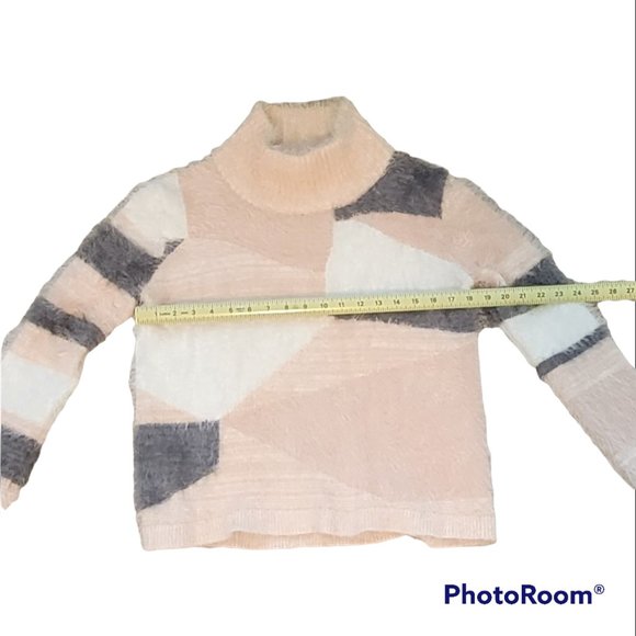 Vince Camuto Chunky Turtleneck Mixed Yarn Eyelash Intarsia Sweater - Picture 6 of 10